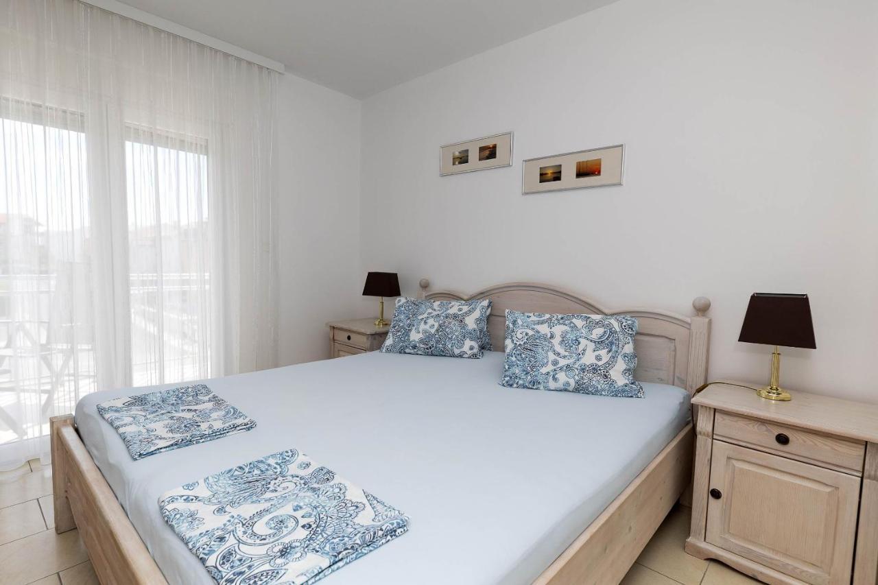 Apartmani Dea ซริกเวนิซา ภายนอก รูปภาพ