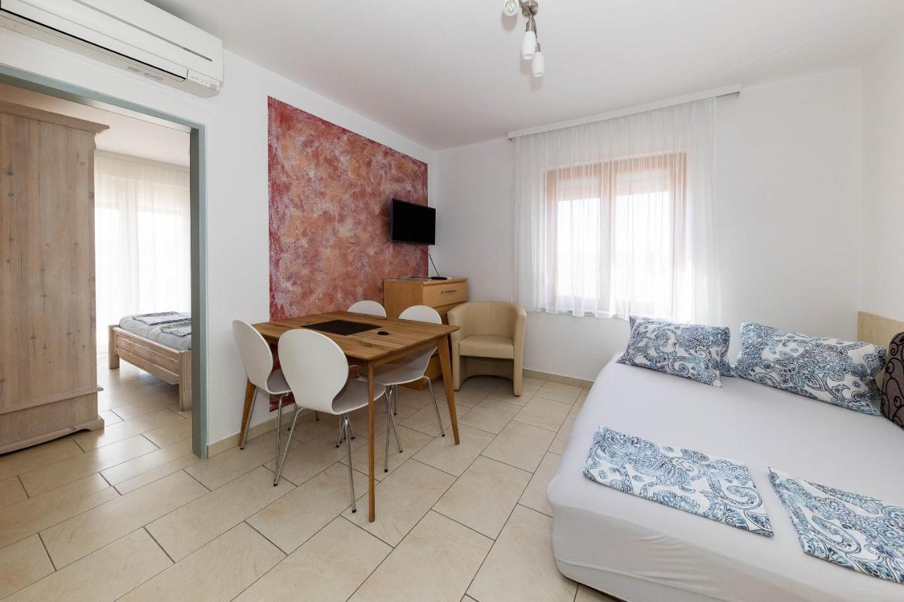 Apartmani Dea ซริกเวนิซา ภายนอก รูปภาพ
